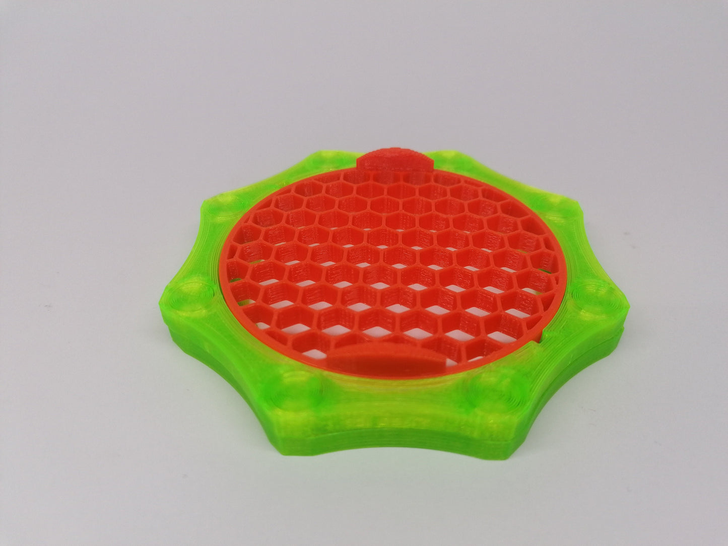 Feeding Portal compatible with all types mesh screen tops Jumpguard Red Sea