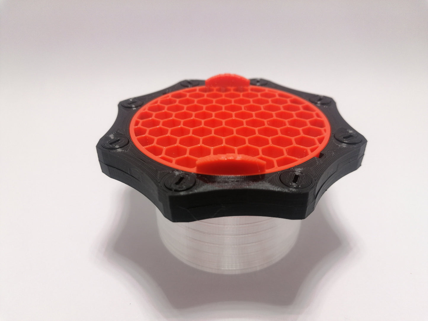 Feeding Portal compatible with all types mesh screen tops Jumpguard Red Sea